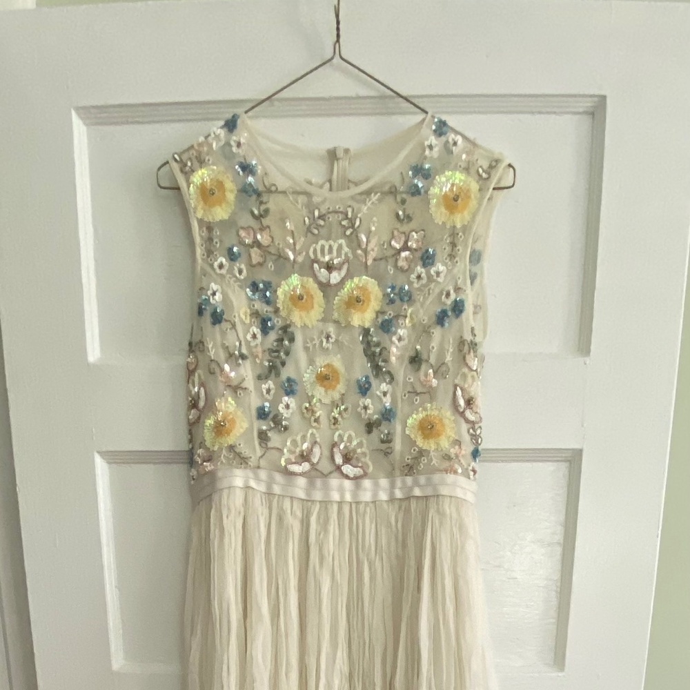 Anthropologie BHLDN needle and Thread Wedding Dress. Size 8